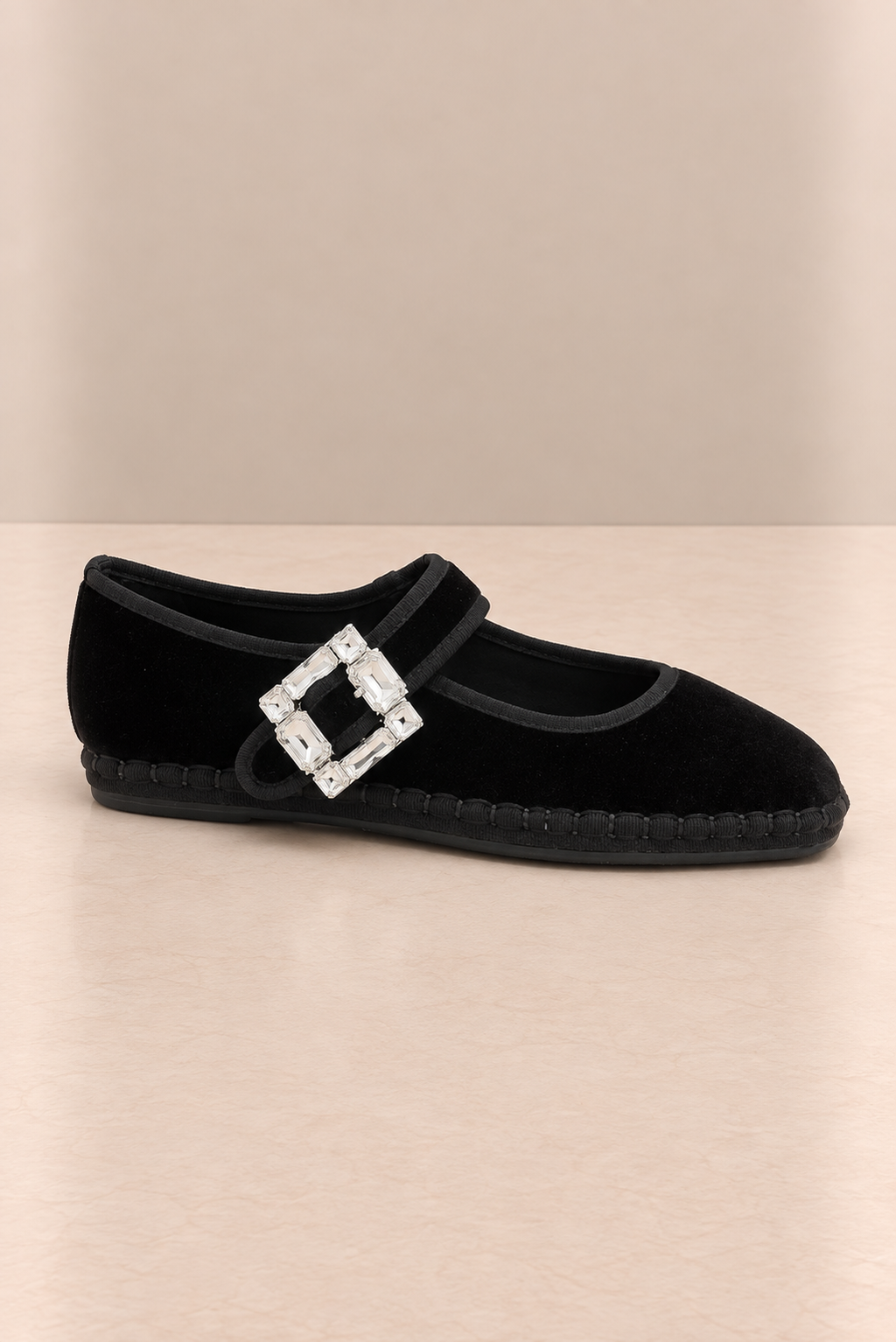 Mercedita terciopelo negra · hebilla joya