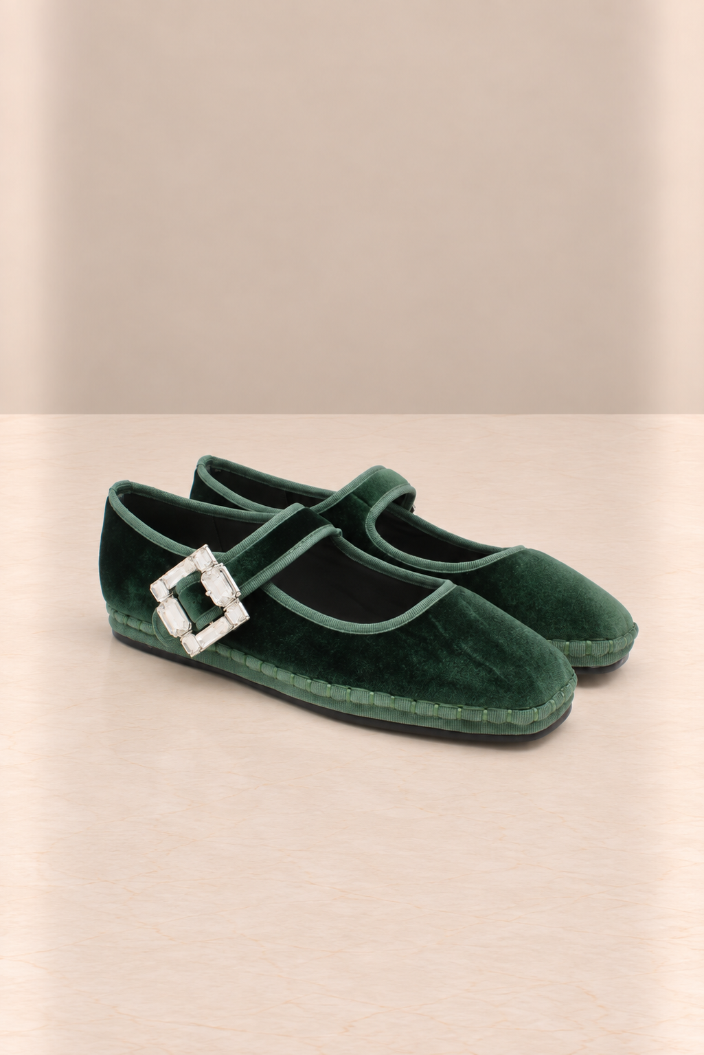 Mercedita terciopelo verde · hebilla joya